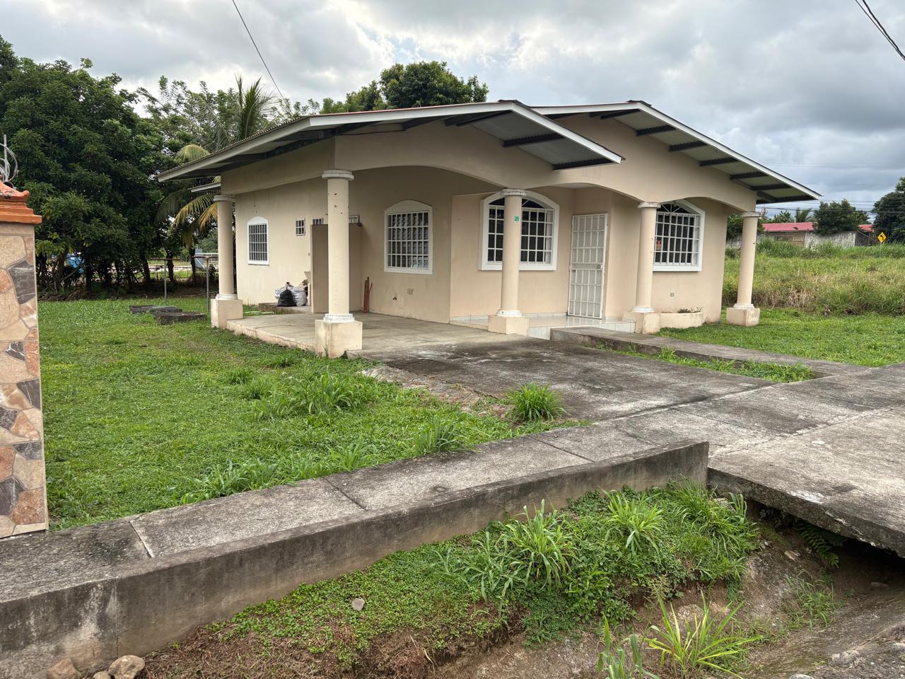 Hermosa casa en los Centauros - Casa - fotografía 2 - La Concepción, Bugaba, Chiriquí